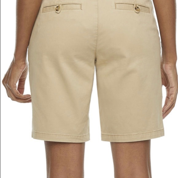 Chic women's khaki shorts knee length plus size 17-18 - Picture 2 of 4